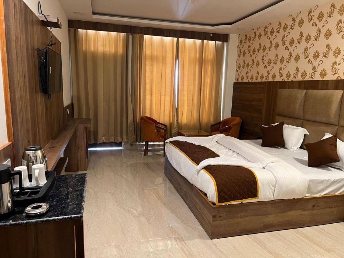 Highsky Resort Дармсала Экстерьер фото